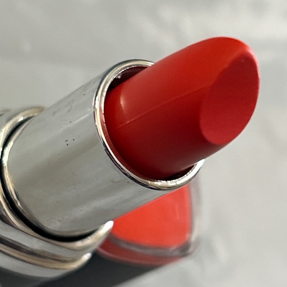 J. Cat Beauty Matte Lipstick Diary MLD106 Oh my, I'm Going new (coral) - Picture 2 of 8